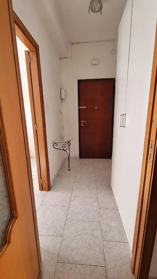 Casa Omar Al Vomero Naples 0*,  Italy